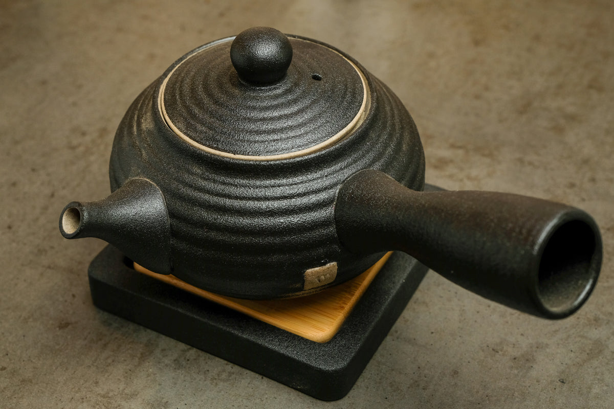 Traditionelle Japanische Teekanne Kyusu